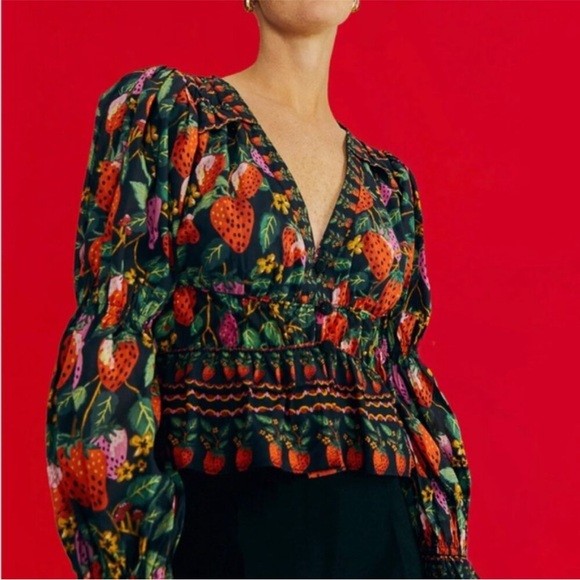 NWT Farm Rio Lady Strawberry Blouse with peplum hem. 100% cotton. Size L - Picture 3 of 13